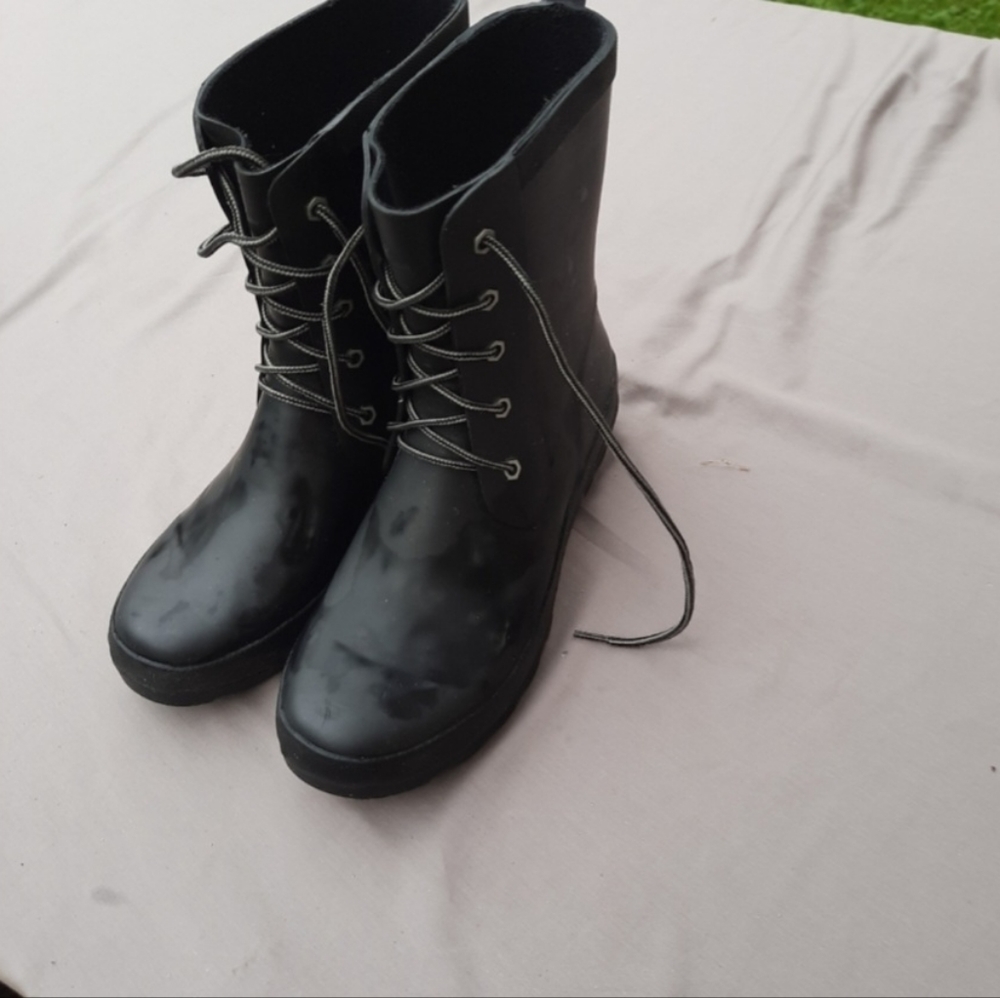 Rain boots